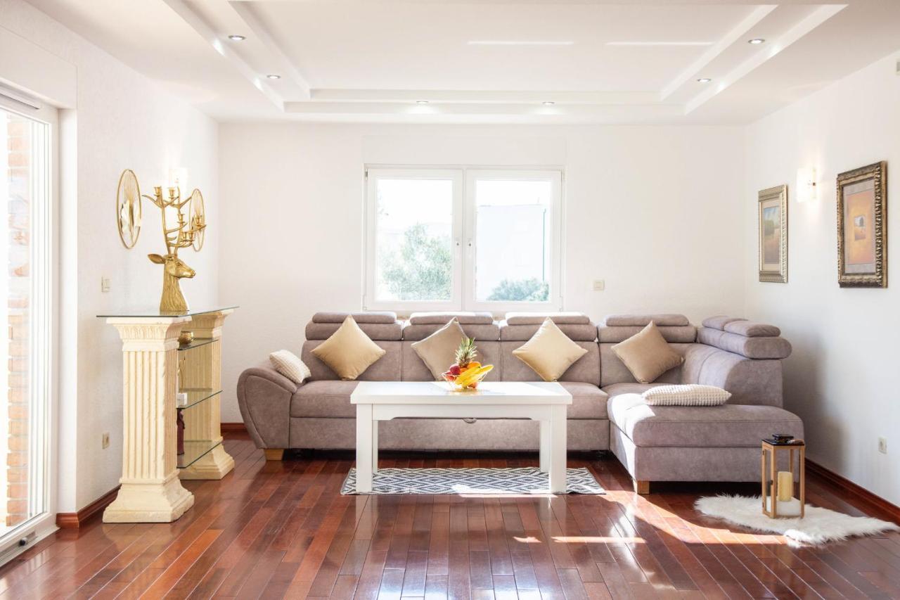 Luxury Villa Ivana マリナ エクステリア 写真